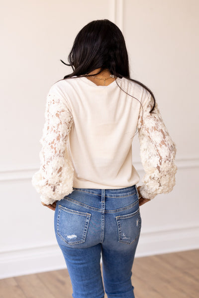 Miss Perfect Cream Floral Mesh Sleeve