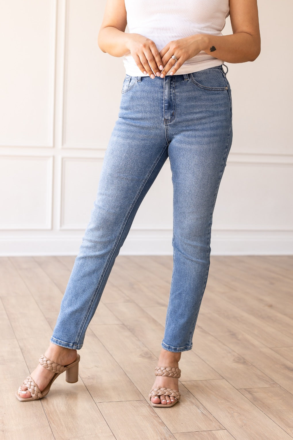 The Mia Mid Wash Straight Cut Jeans