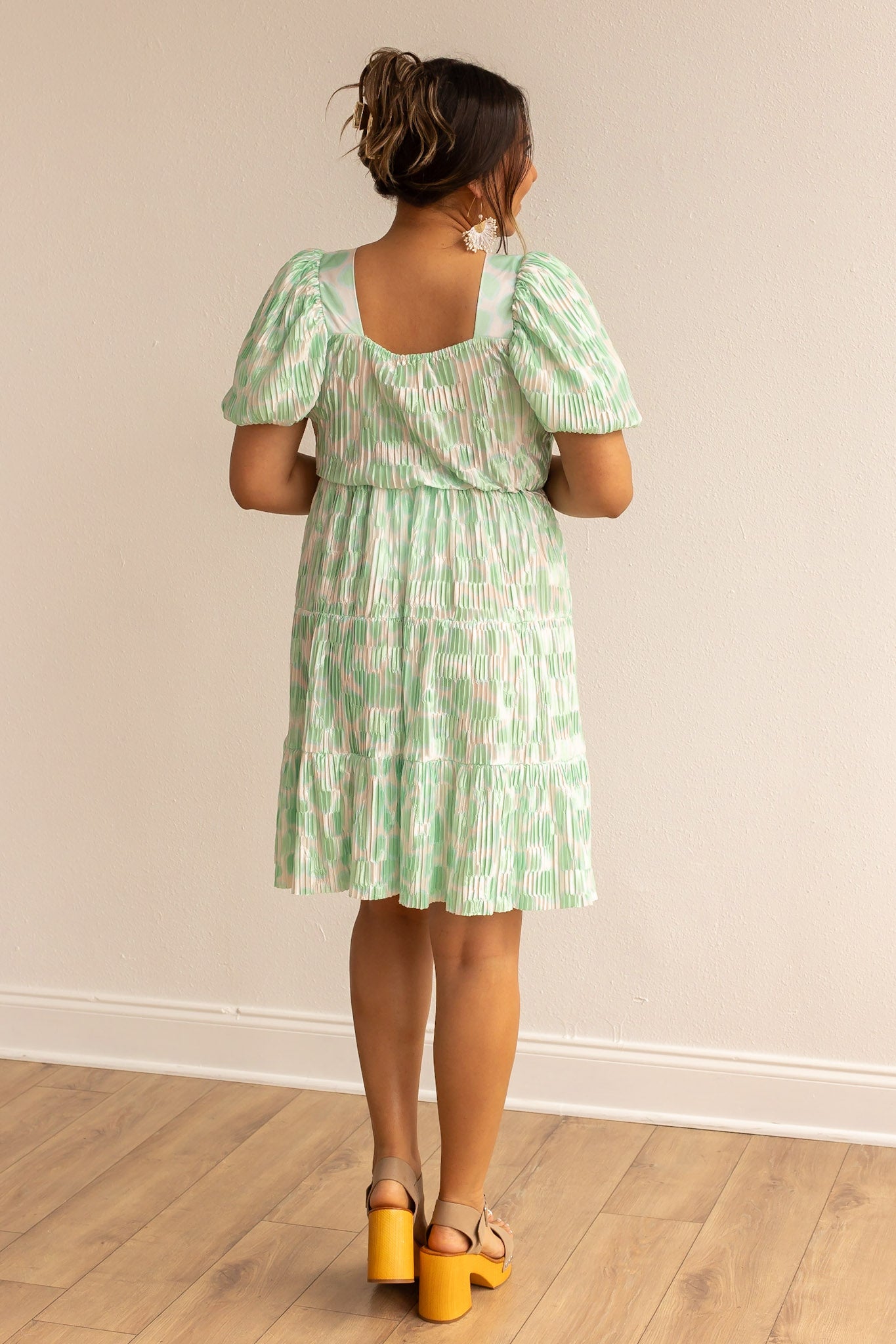 Minty Elegance Puff Dress