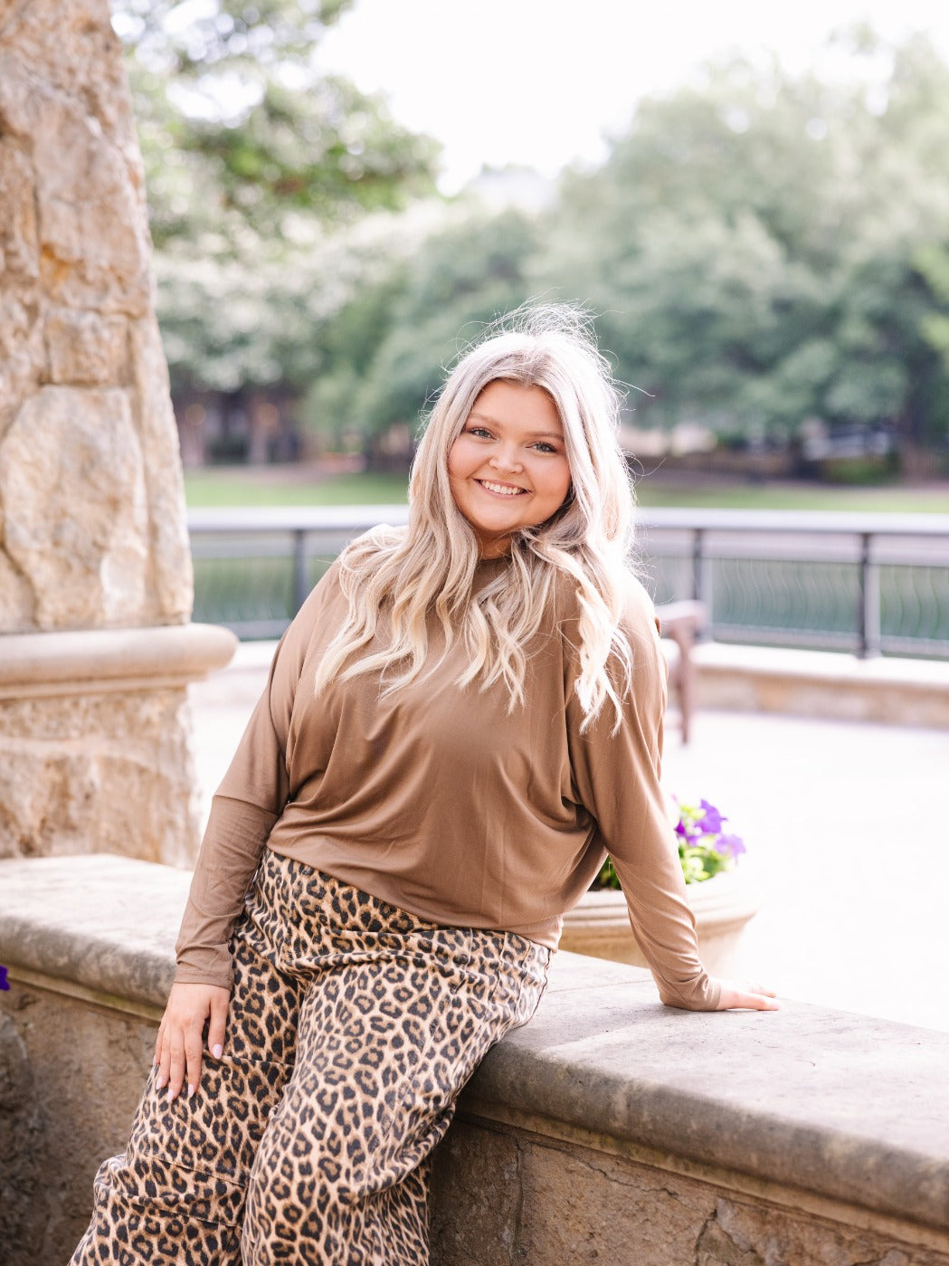 Long-sleeve Crewneck, Brown