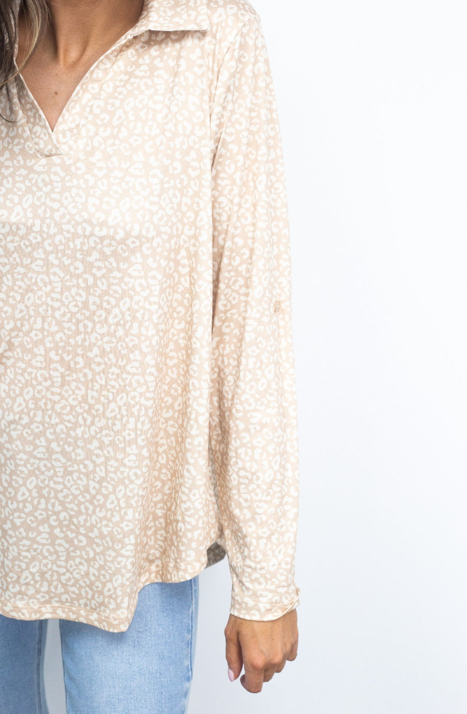 Gemma V-Neck Top, Tan Leopard