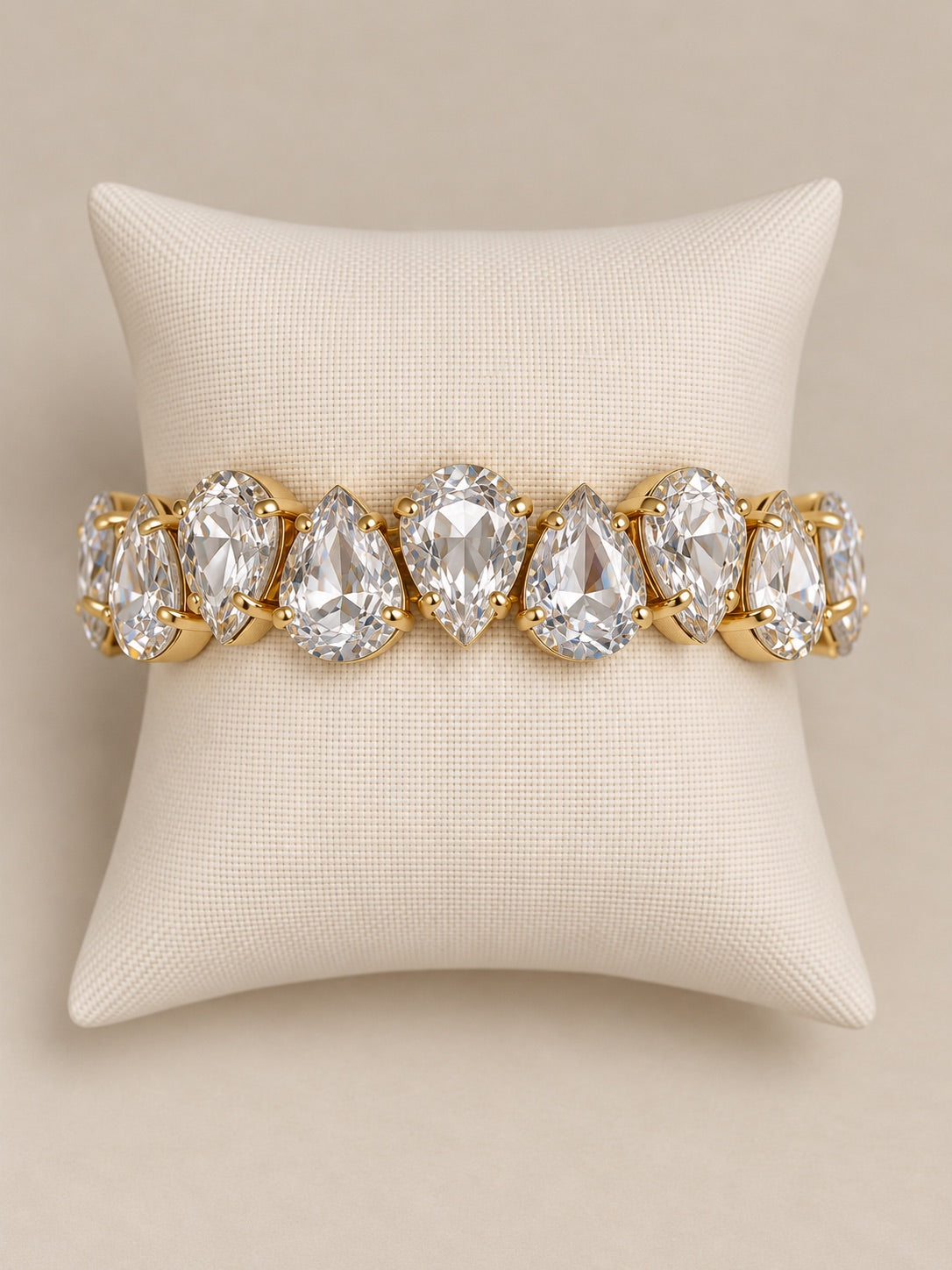 Stretch Bracelet with Teardrop Stones, Clear