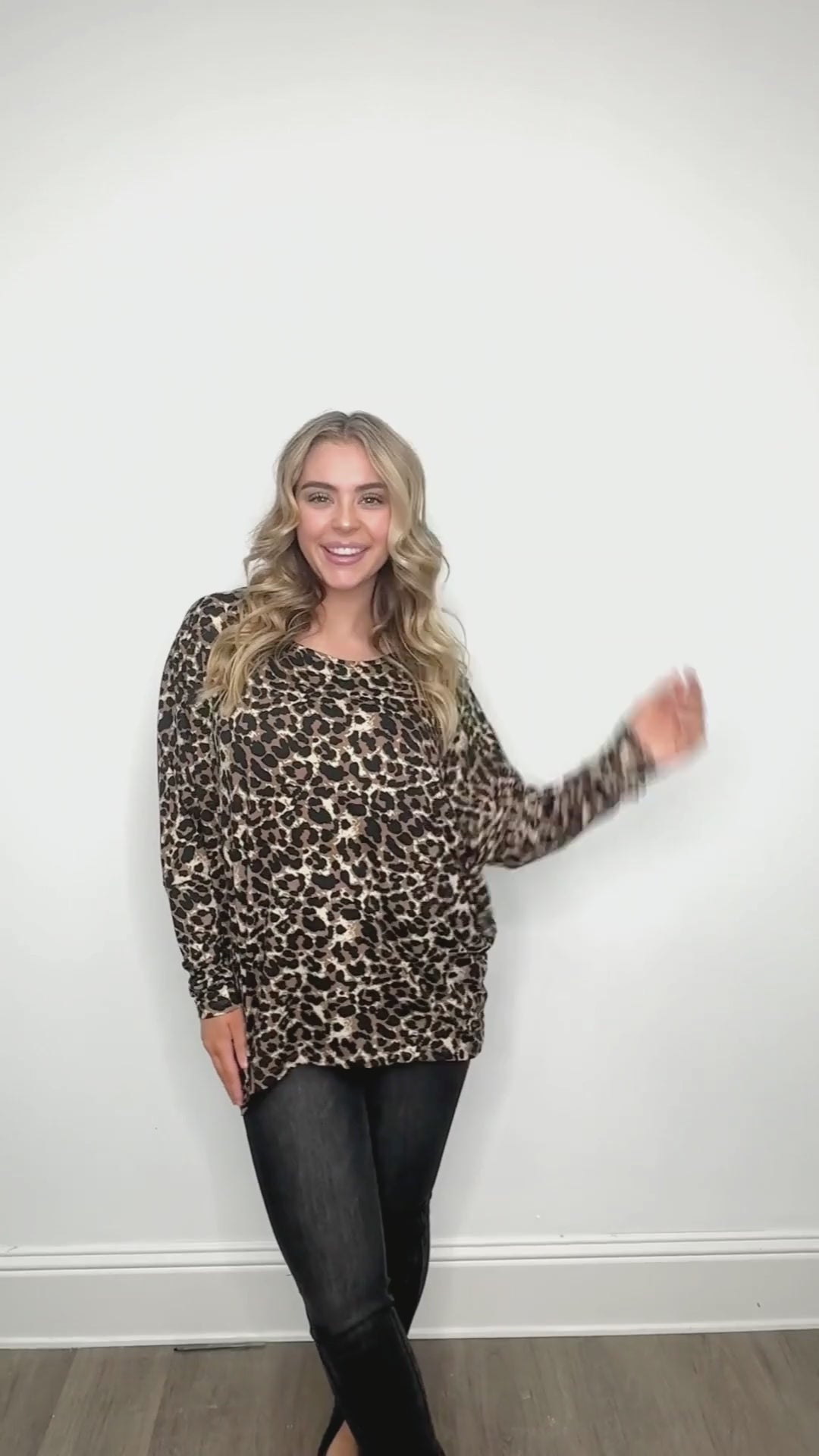 Long-sleeve Crewneck, Leopard