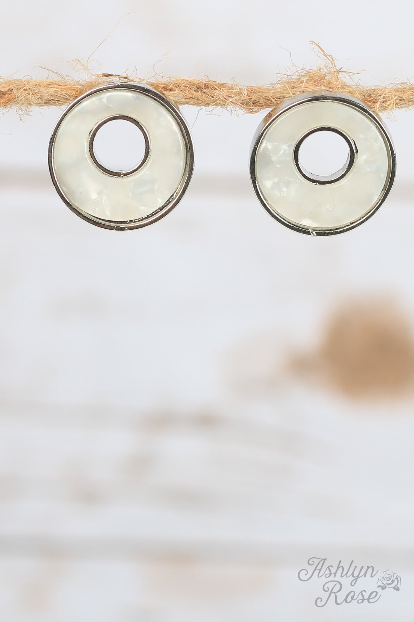 White Mother Pearl Circle Cutout Stud Earrings